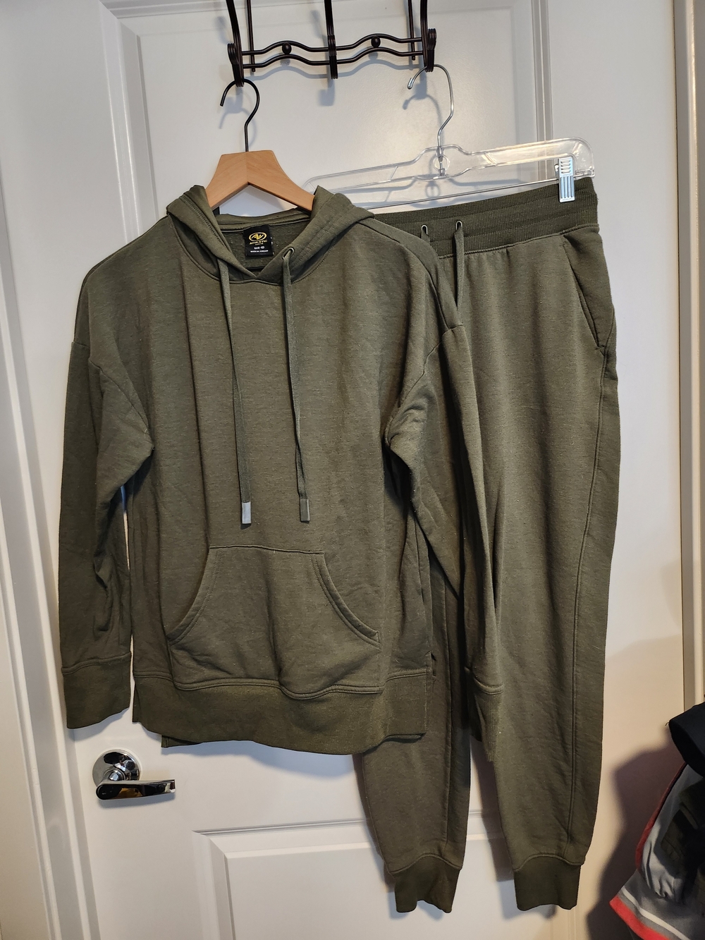 Athletic Works Olive Green Women’s Jogger Sweatpants Set